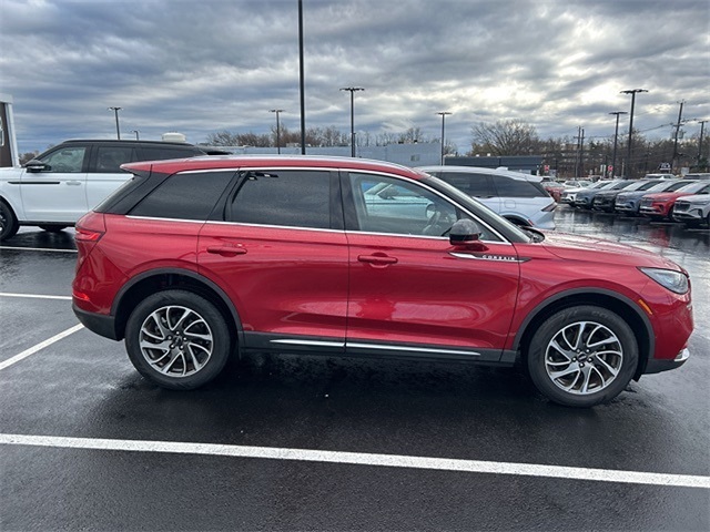 2020 Lincoln Corsair Base's photo