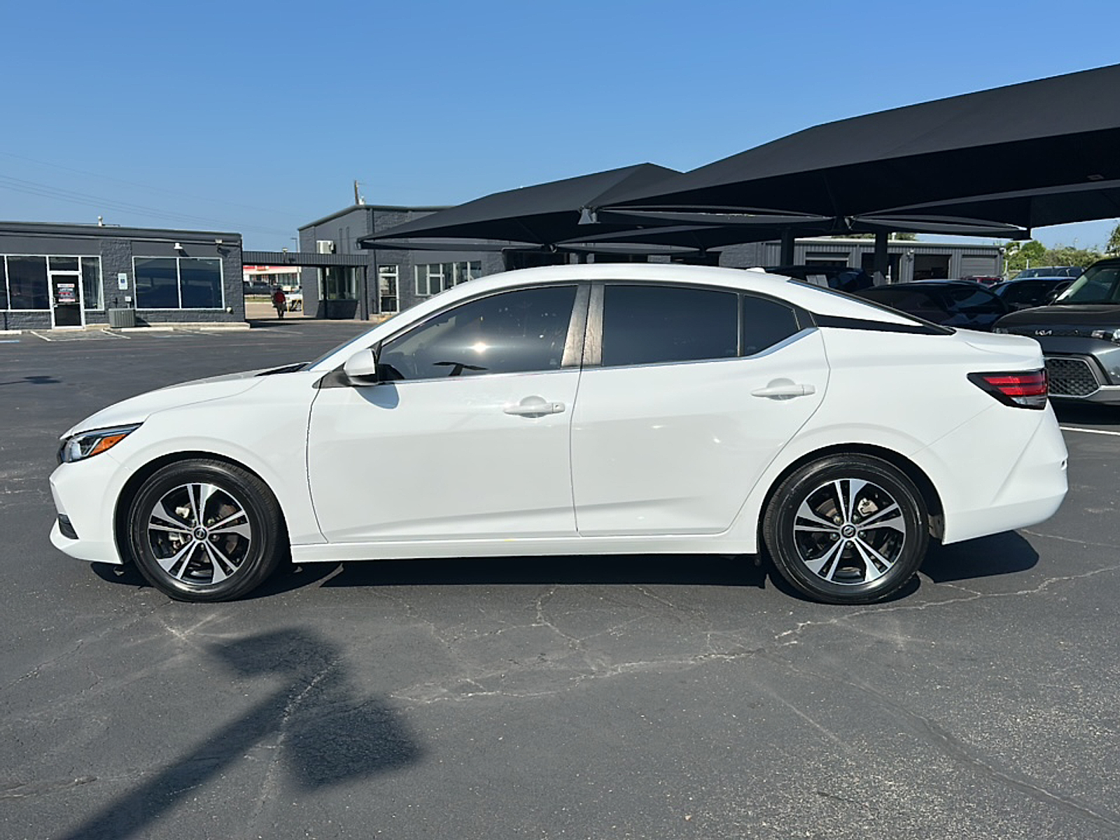 2022 Nissan Sentra SV photo 2