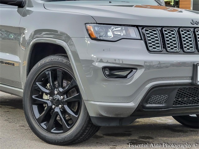 2022 JEEP GRAND CHEROKEE - Image 3