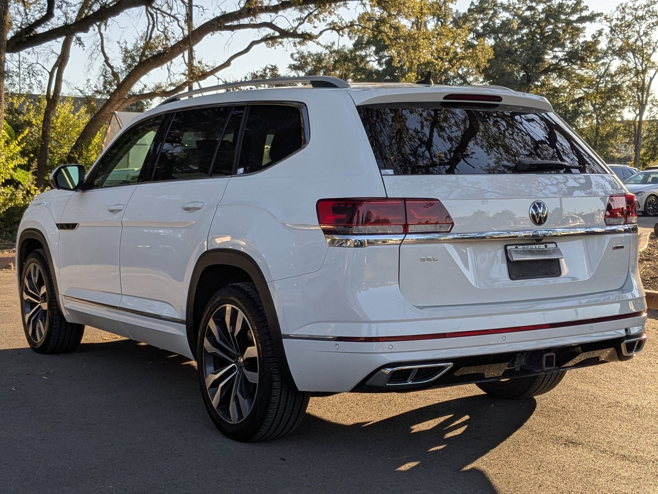 2022 Volkswagen Atlas V6 SEL Premium R-Line photo 4