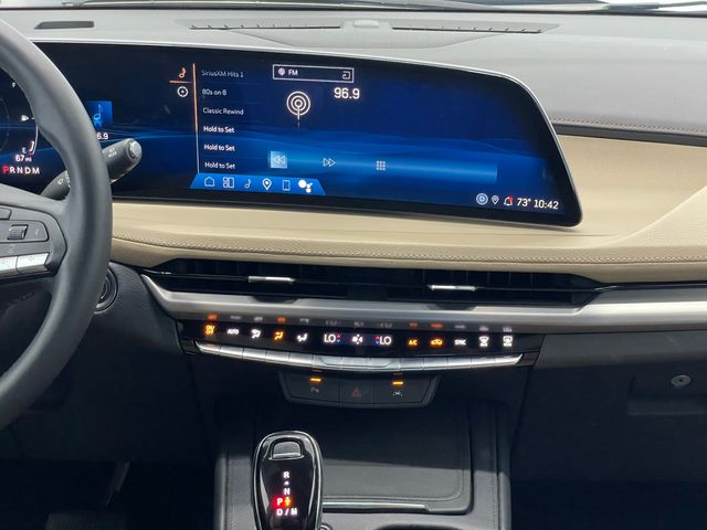 2024 Cadillac XT4 Luxury photo 4