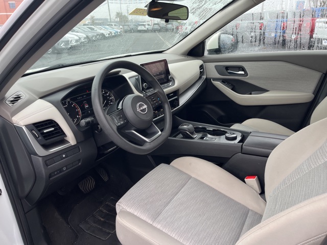 2023 Nissan Rogue SV photo 3