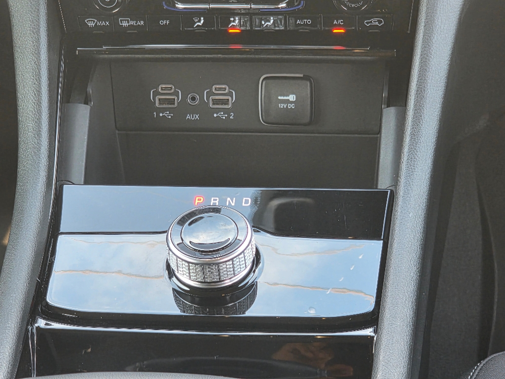 2023 Jeep Cherokee Laredo photo 19
