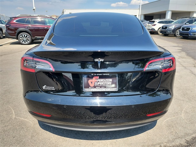 2022 Tesla Model 3 photo 3