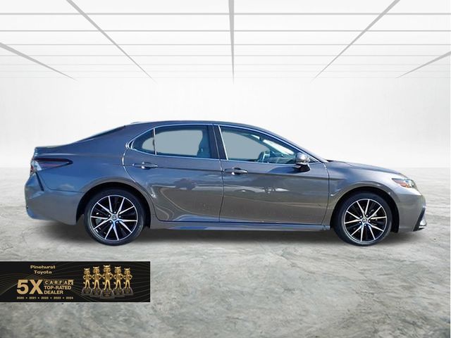 2024 Toyota Camry SE photo 19