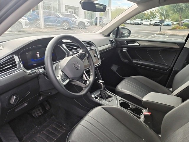2024 Volkswagen Tiguan SE Wolfsburg Edition photo 2