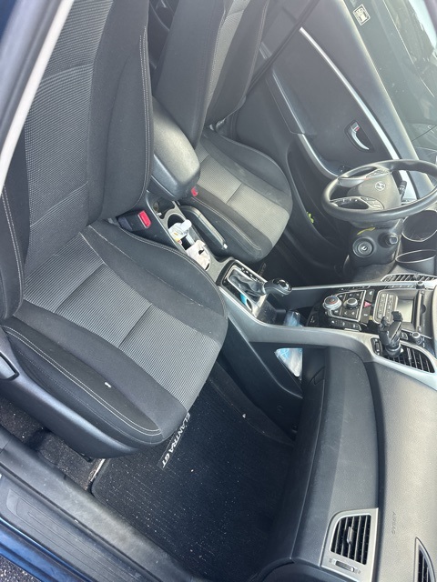 2016 Hyundai Elantra GT Base photo 5