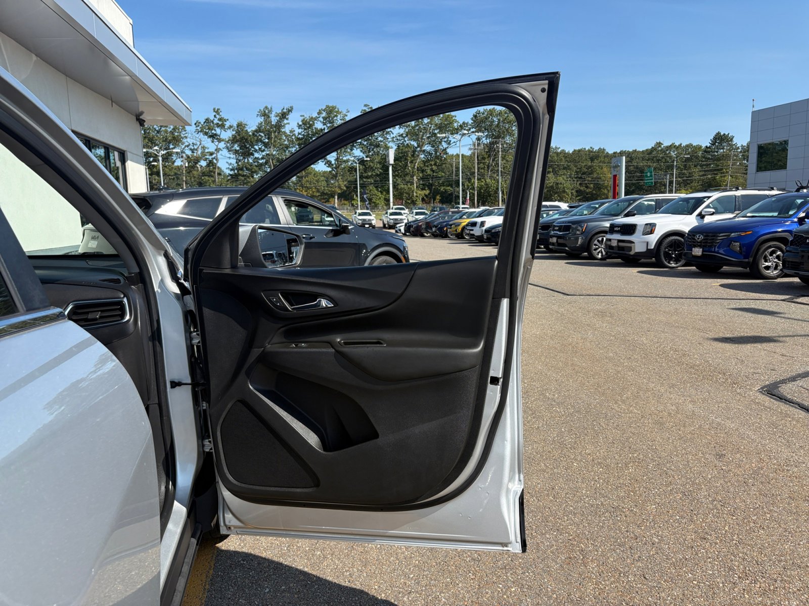 2021 Chevrolet Equinox LT photo 28