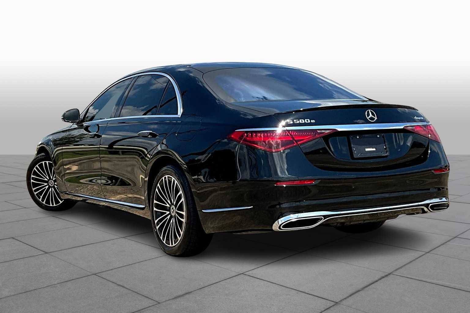 2024 Mercedes Benz S 580e photo 10