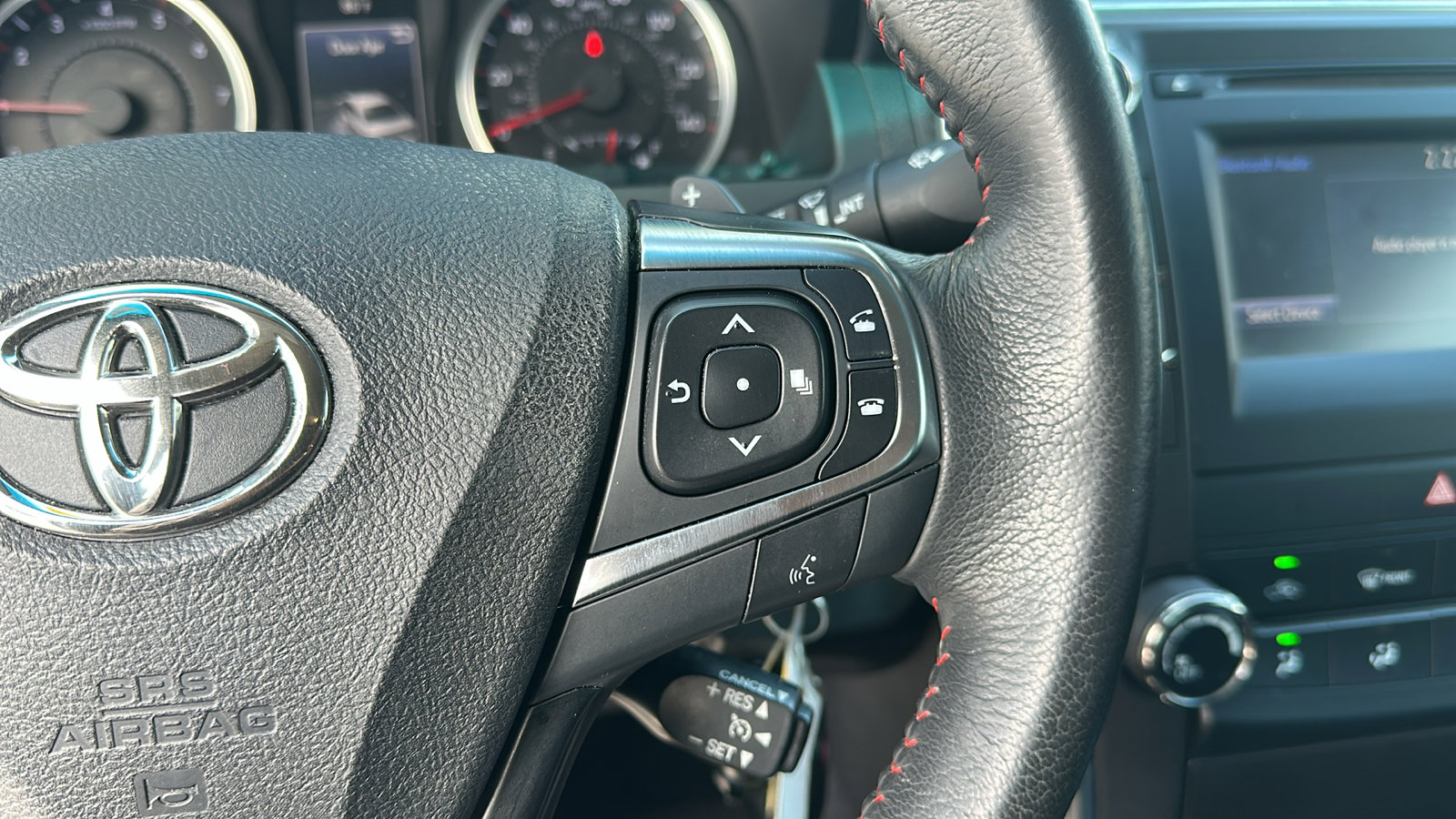 2017 Toyota Camry LE photo 13