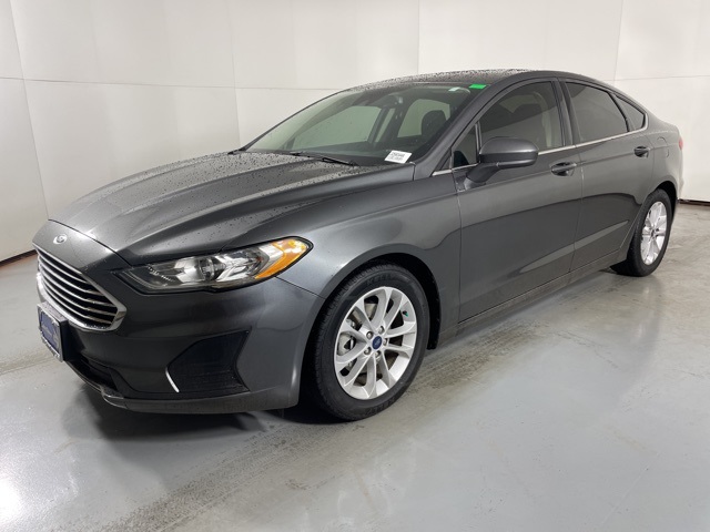 2020 Ford Fusion SE photo 4