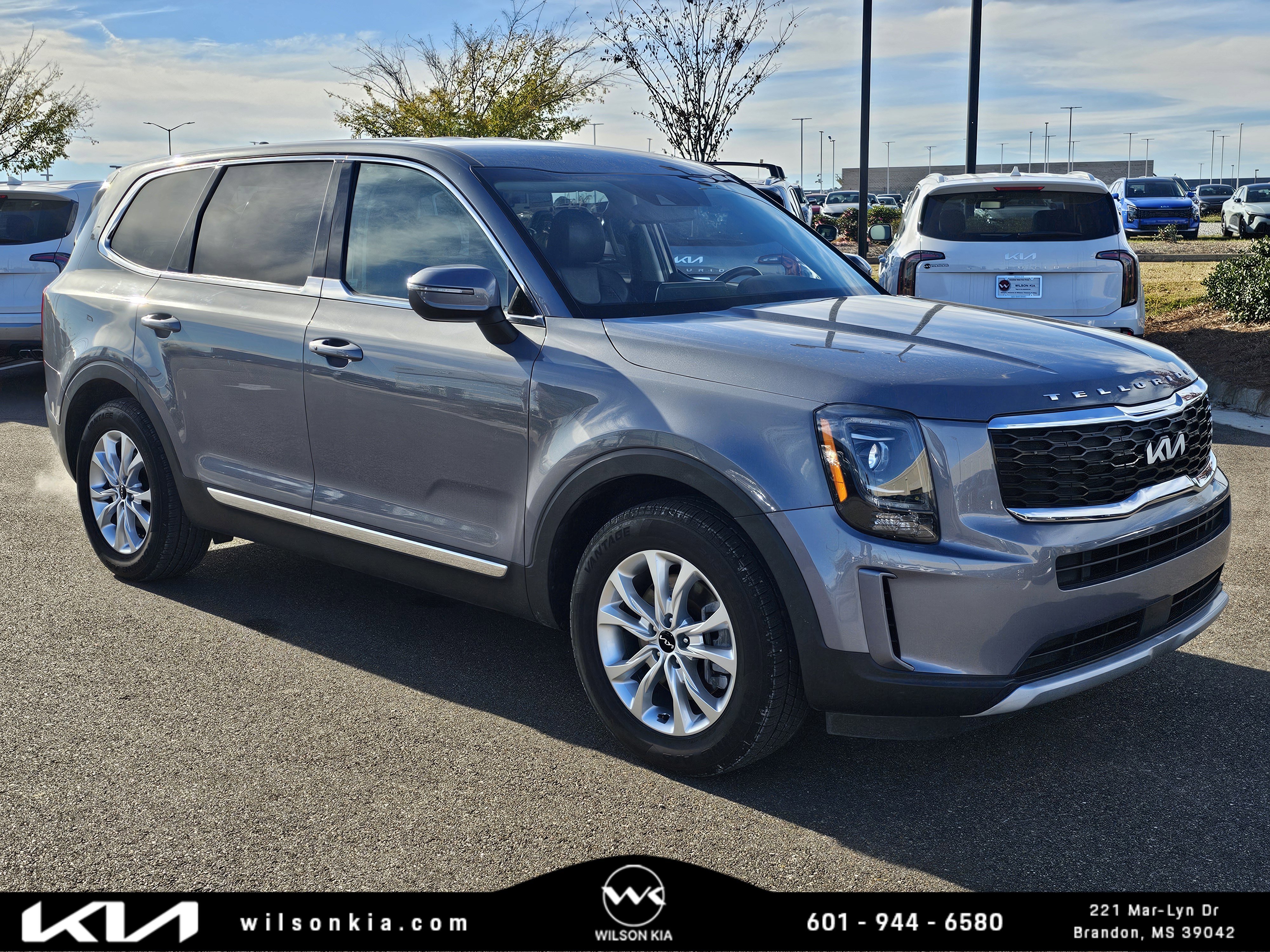 2022 Kia Telluride LX's photo