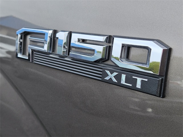 2020 Ford F-150 XLT photo 19