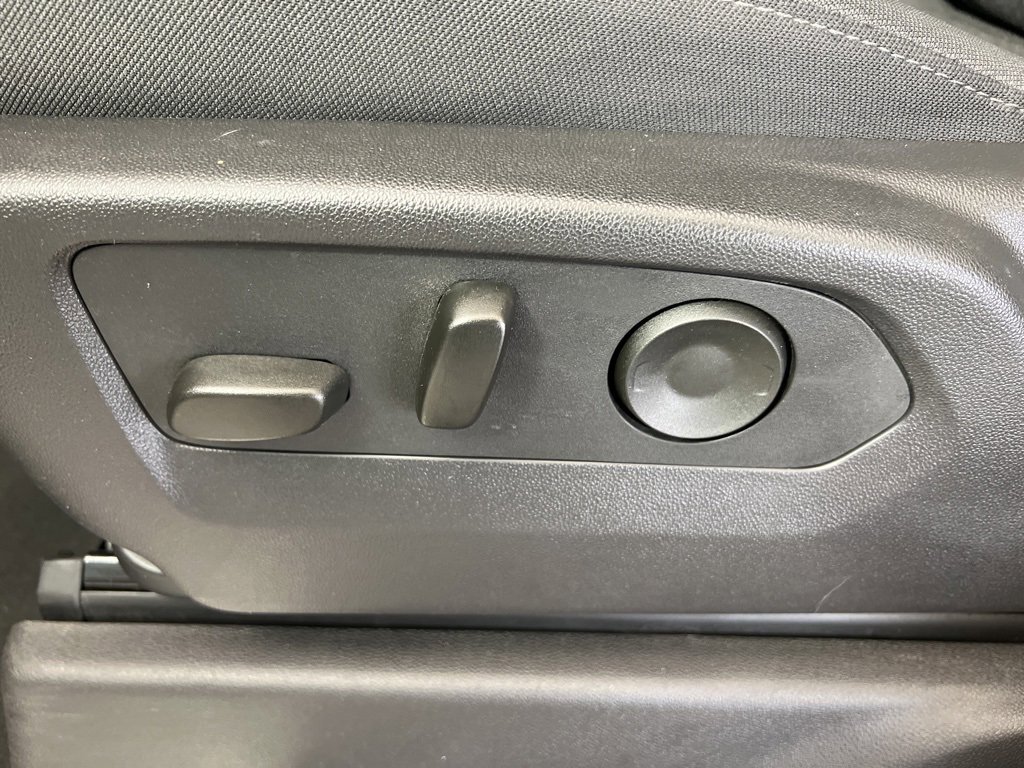 2025 Chevrolet Silverado 1500 LT photo 12