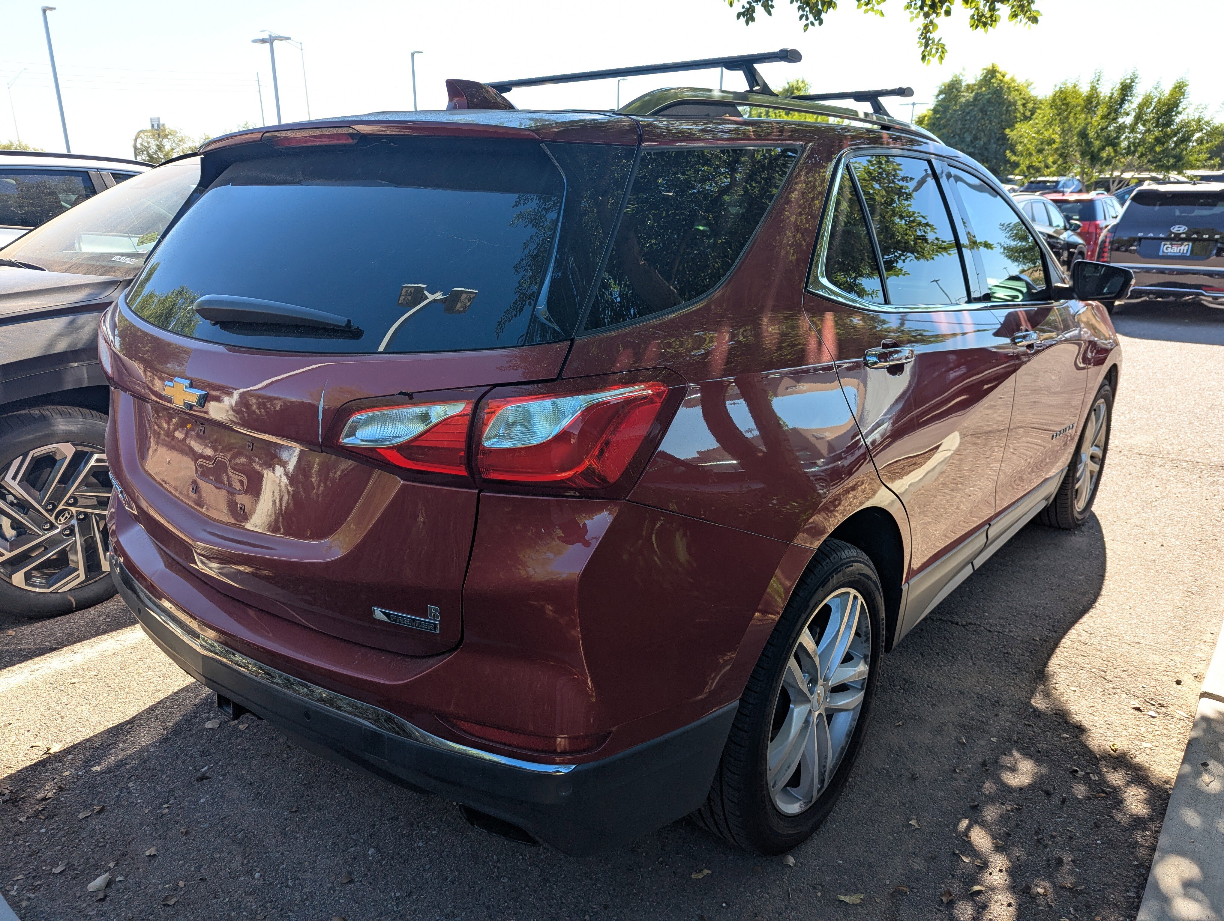 Used 2018 Chevrolet Equinox Premier with VIN 2GNAXNEX7J6213823 for sale in Surprise, AZ