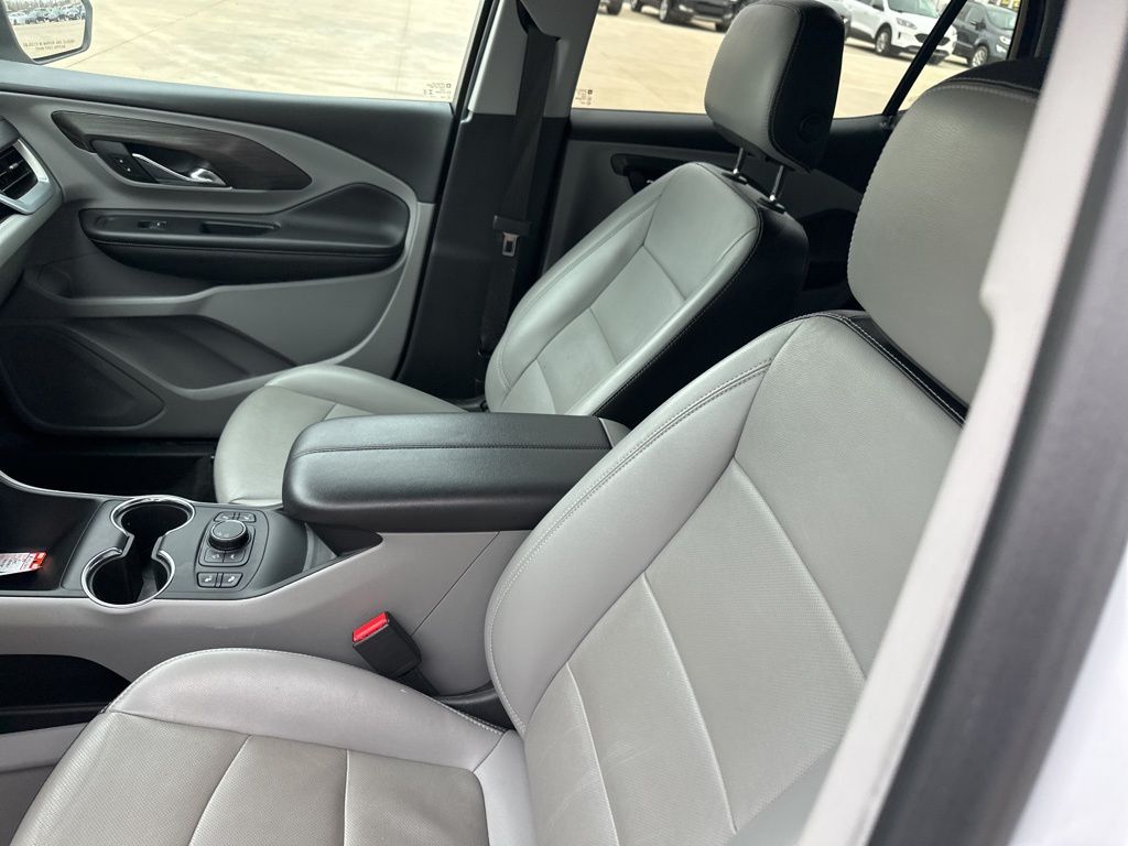 2023 Gmc Terrain SLT photo 2