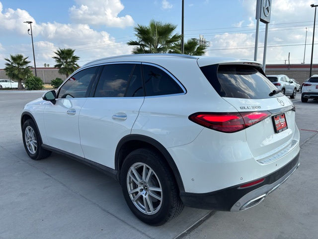 2023 Mercedes Benz GLC 300 4MATIC photo 4