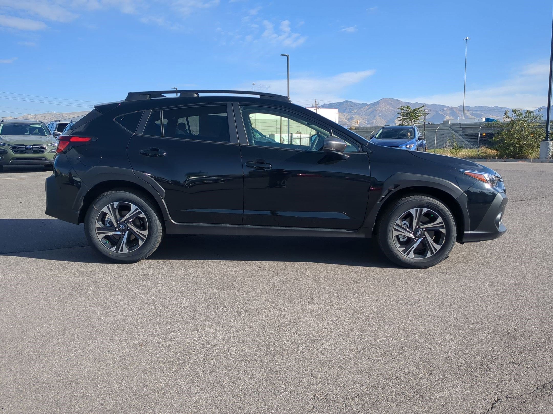 2025 Subaru Crosstrek Premium photo 2