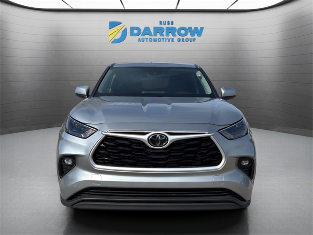 2024 Toyota Highlander LE photo 4