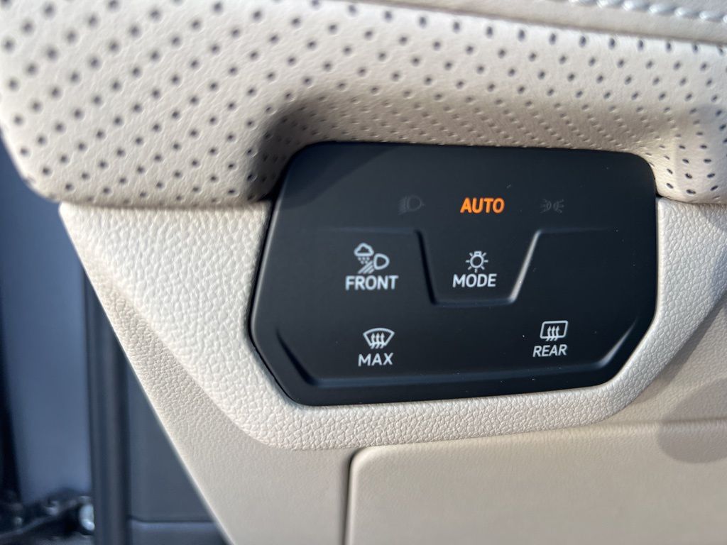 2026 Volkswagen Atlas SE Technology photo 19