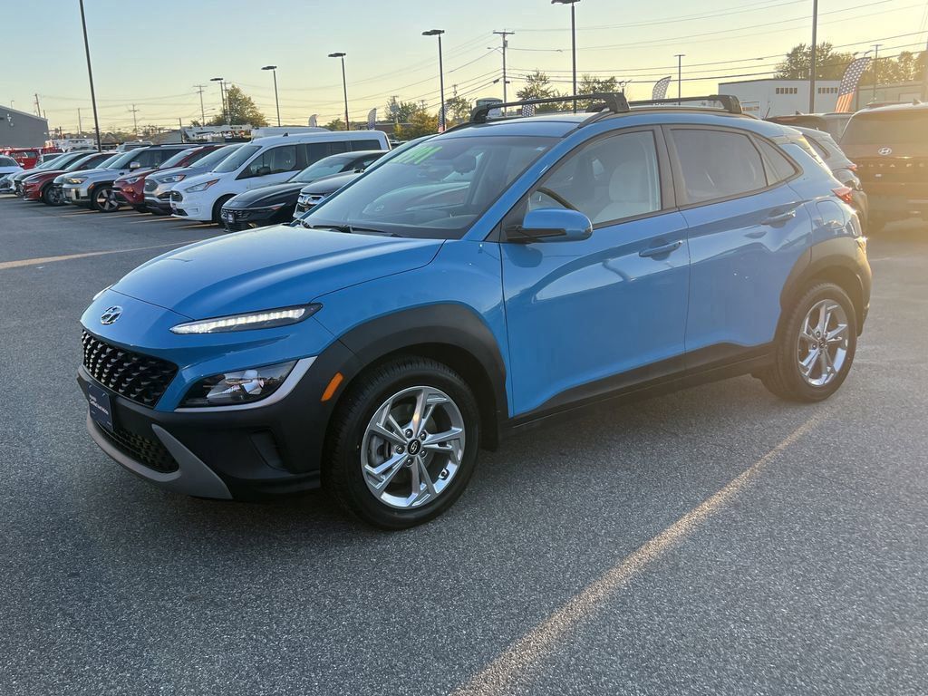 2023 Hyundai Kona SEL photo 3