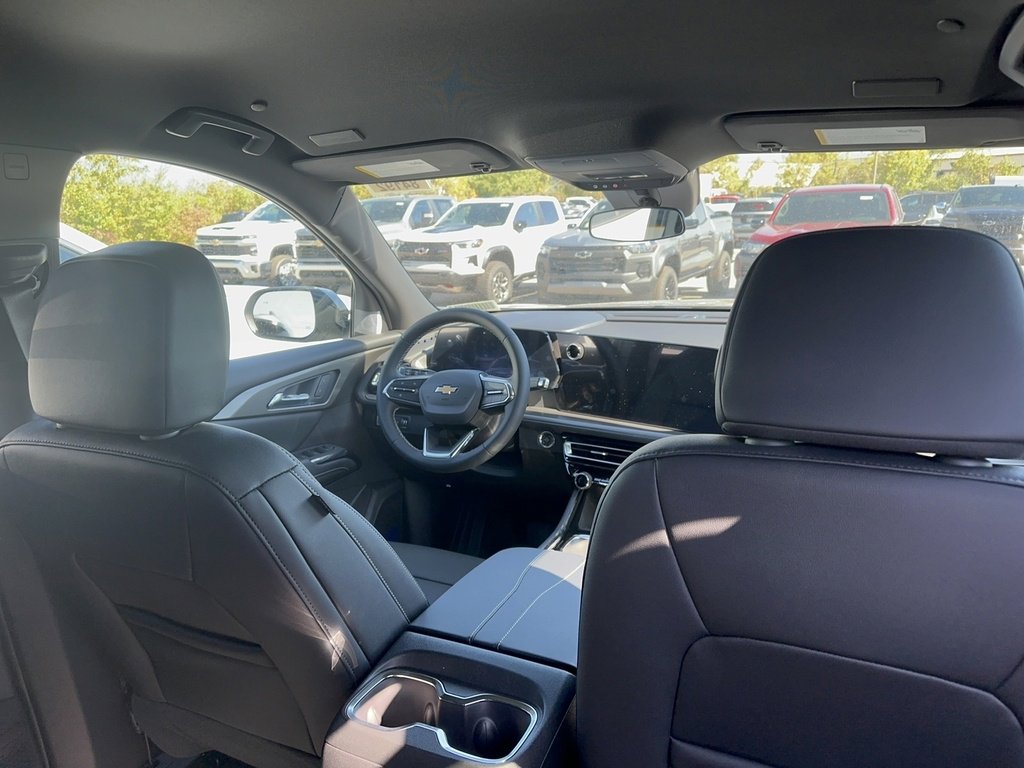 2026 Chevrolet Traverse photo 4