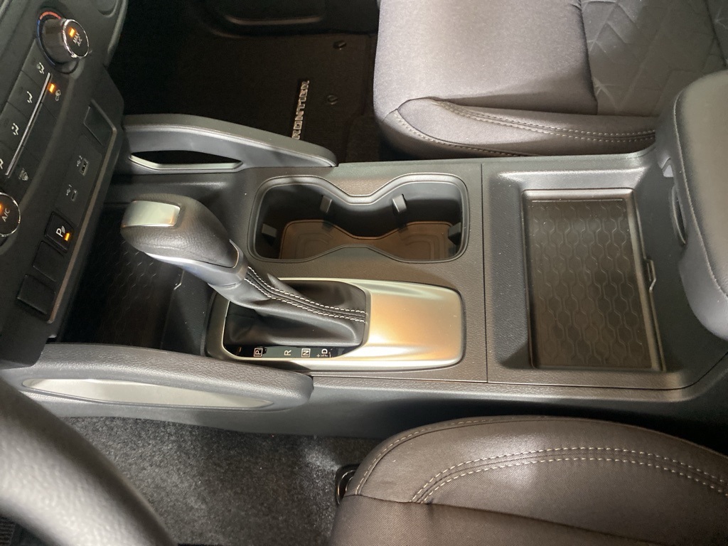 2025 Nissan Frontier SV photo 22