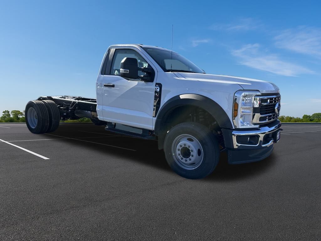 2025 Ford F-600 photo 7