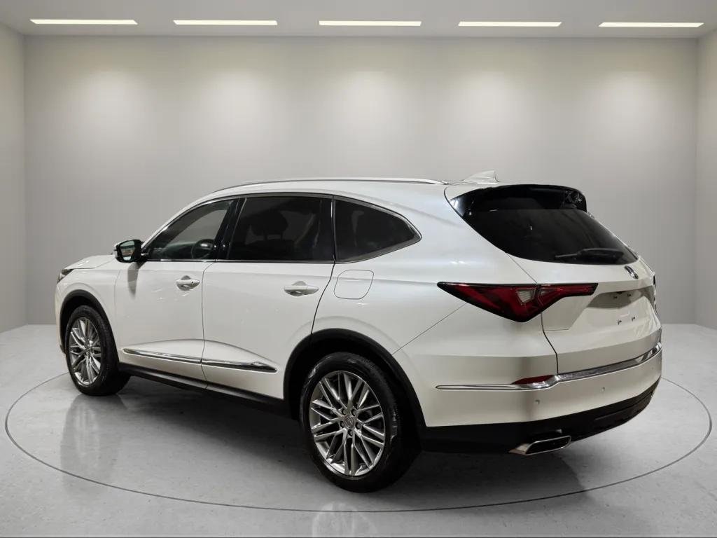2022 Acura MDX Advance photo 3