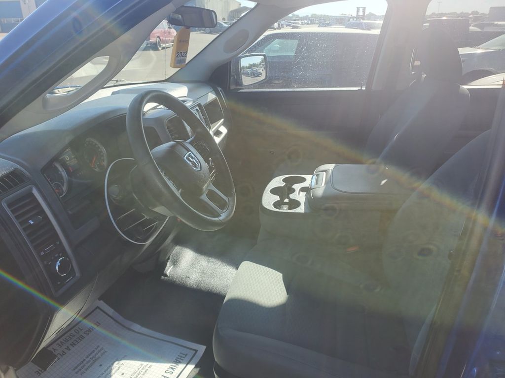 2017 Ram 1500 Tradesman photo 8