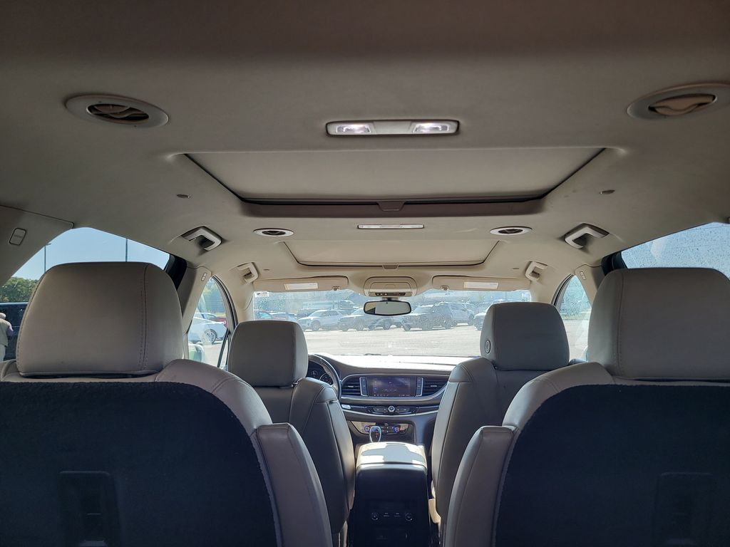 2020 Buick Enclave Essence photo 25