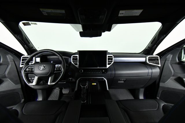 2023 Toyota Sequoia SR5 photo 17