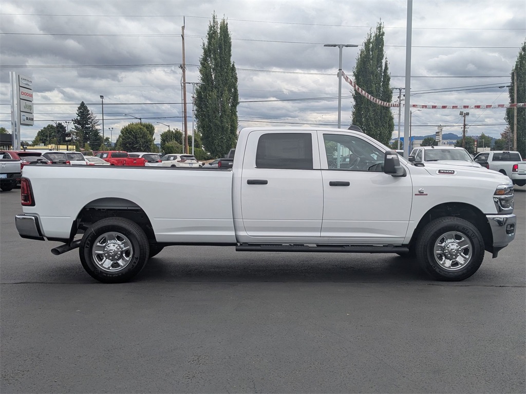 2025 Ram 3500 Tradesman photo 7
