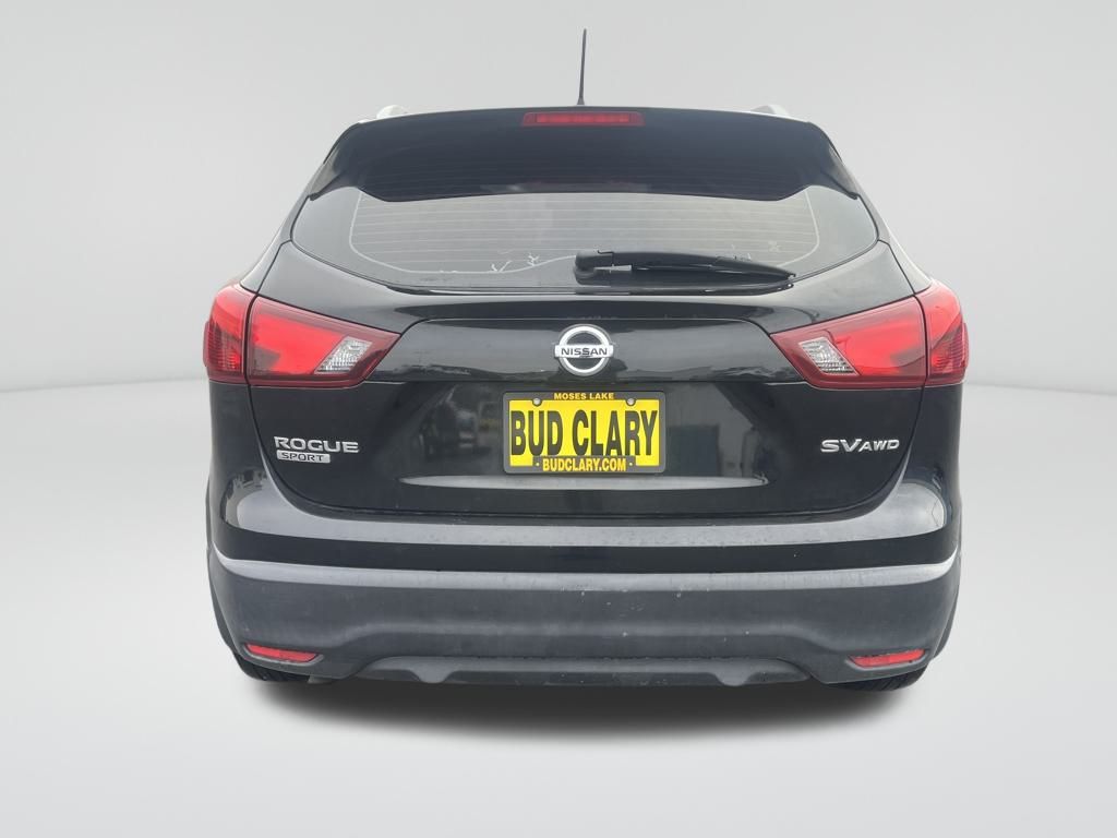 2018 Nissan Rogue Sport SV photo 3