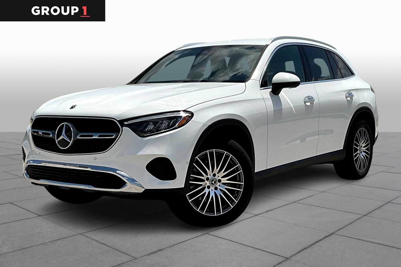 2025 Mercedes-Benz GLC Base's photo