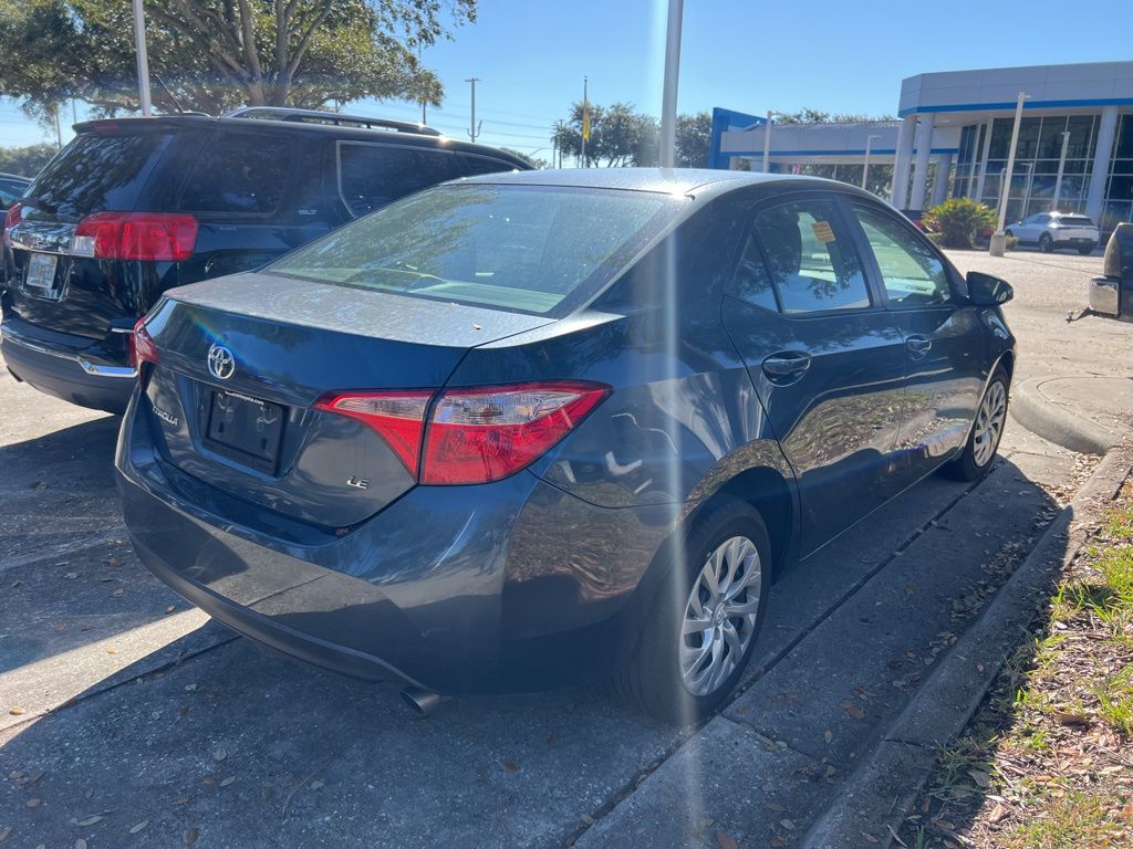 2019 Toyota Corolla LE photo 4