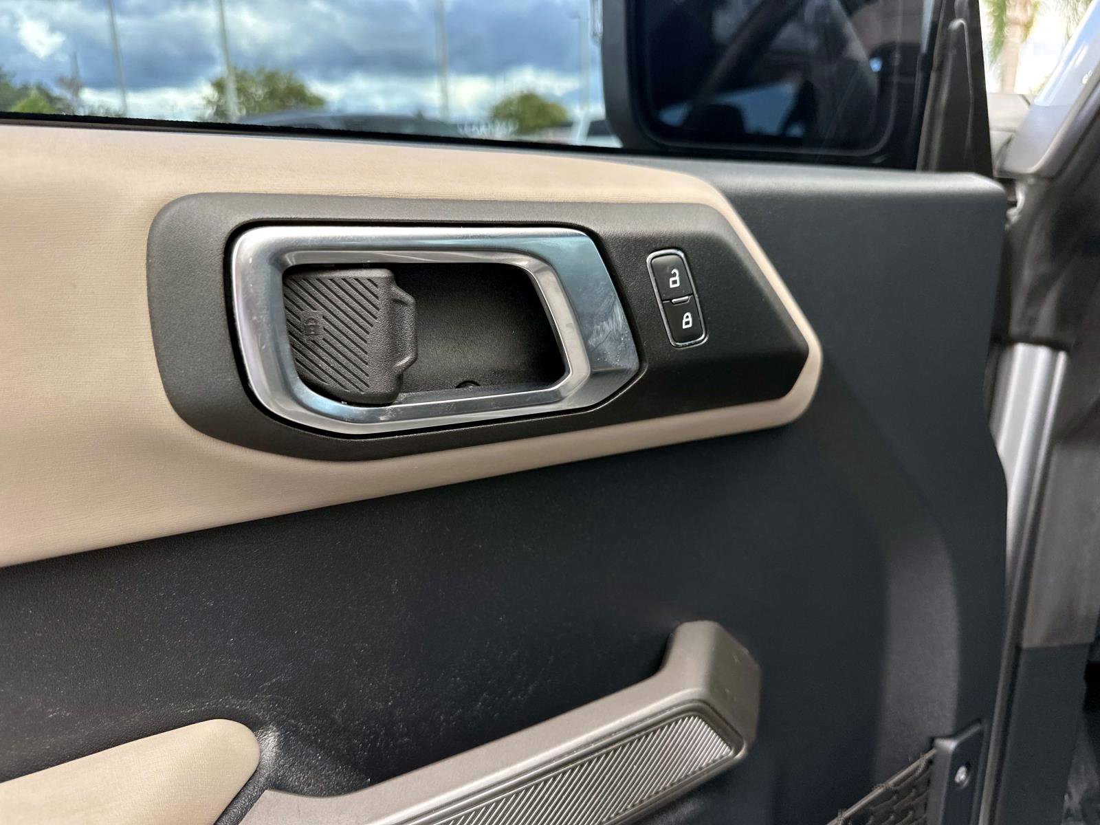 2022 Ford Bronco Wildtrak photo 16