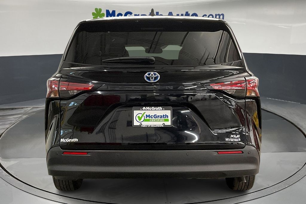 2021 Toyota Sienna XLE photo 5