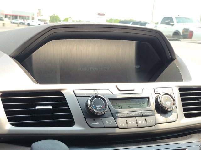 2016 Honda Odyssey EX-L photo 25