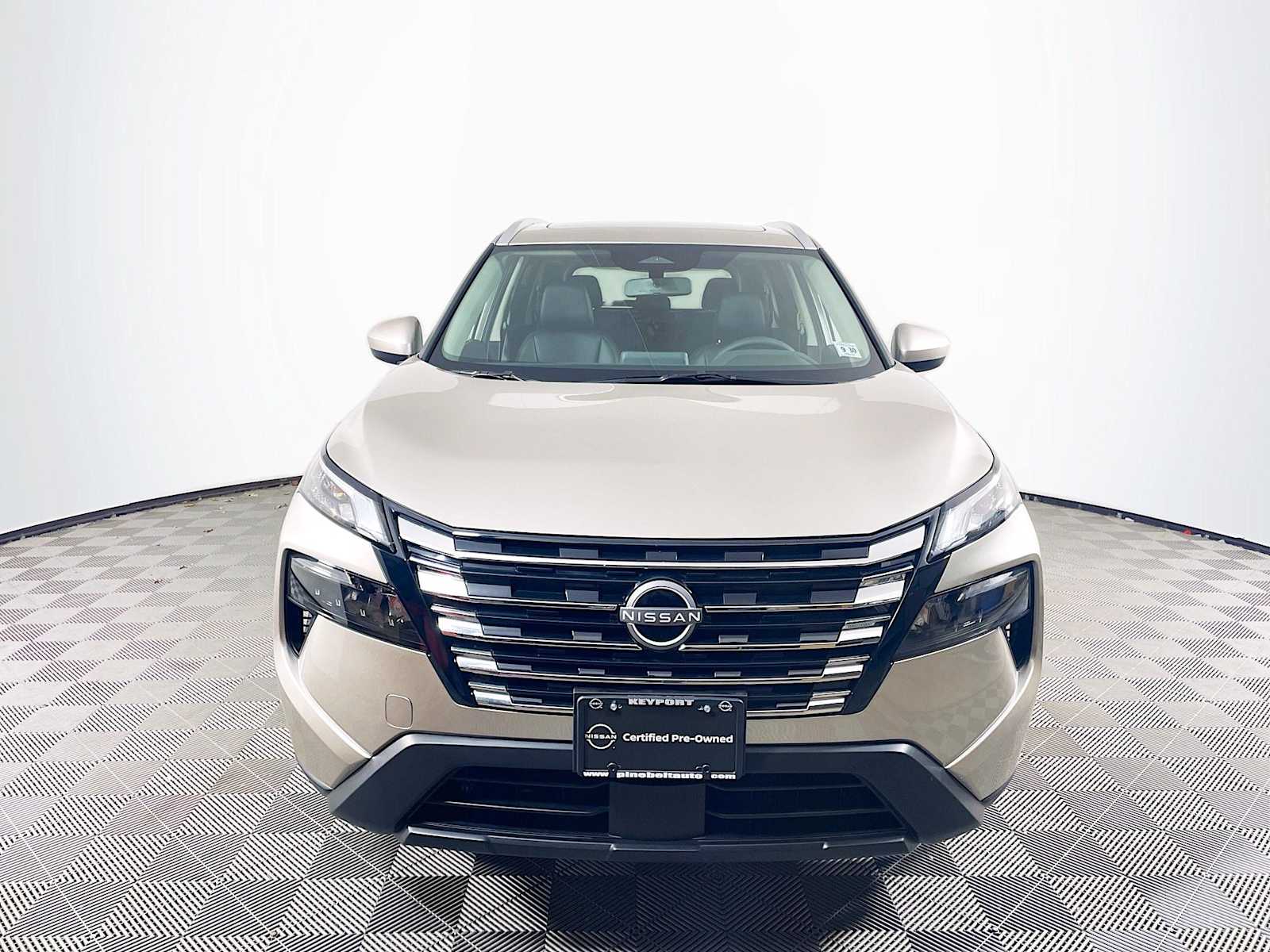 2026 Nissan Rogue SV photo 2