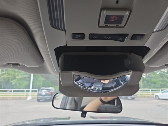 2021 Toyota Highlander L photo 22