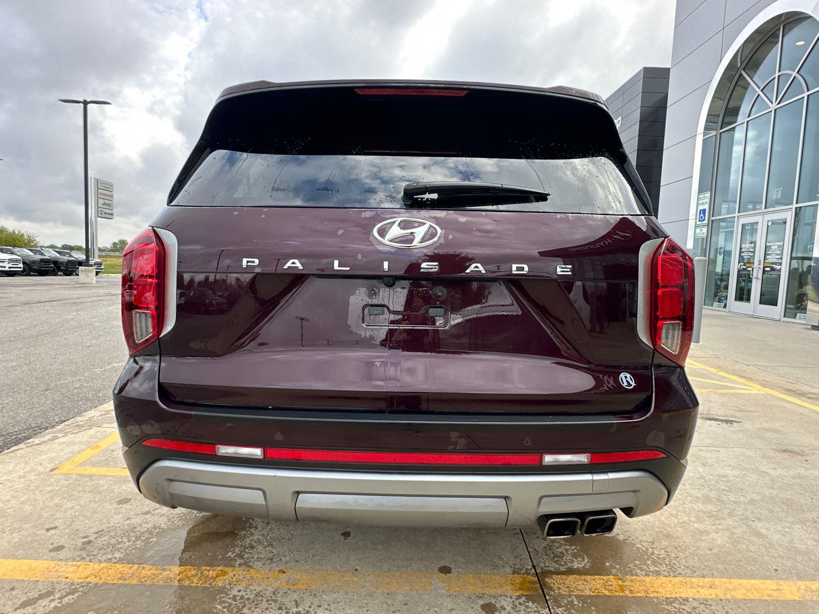 2024 Hyundai Palisade SEL photo 2