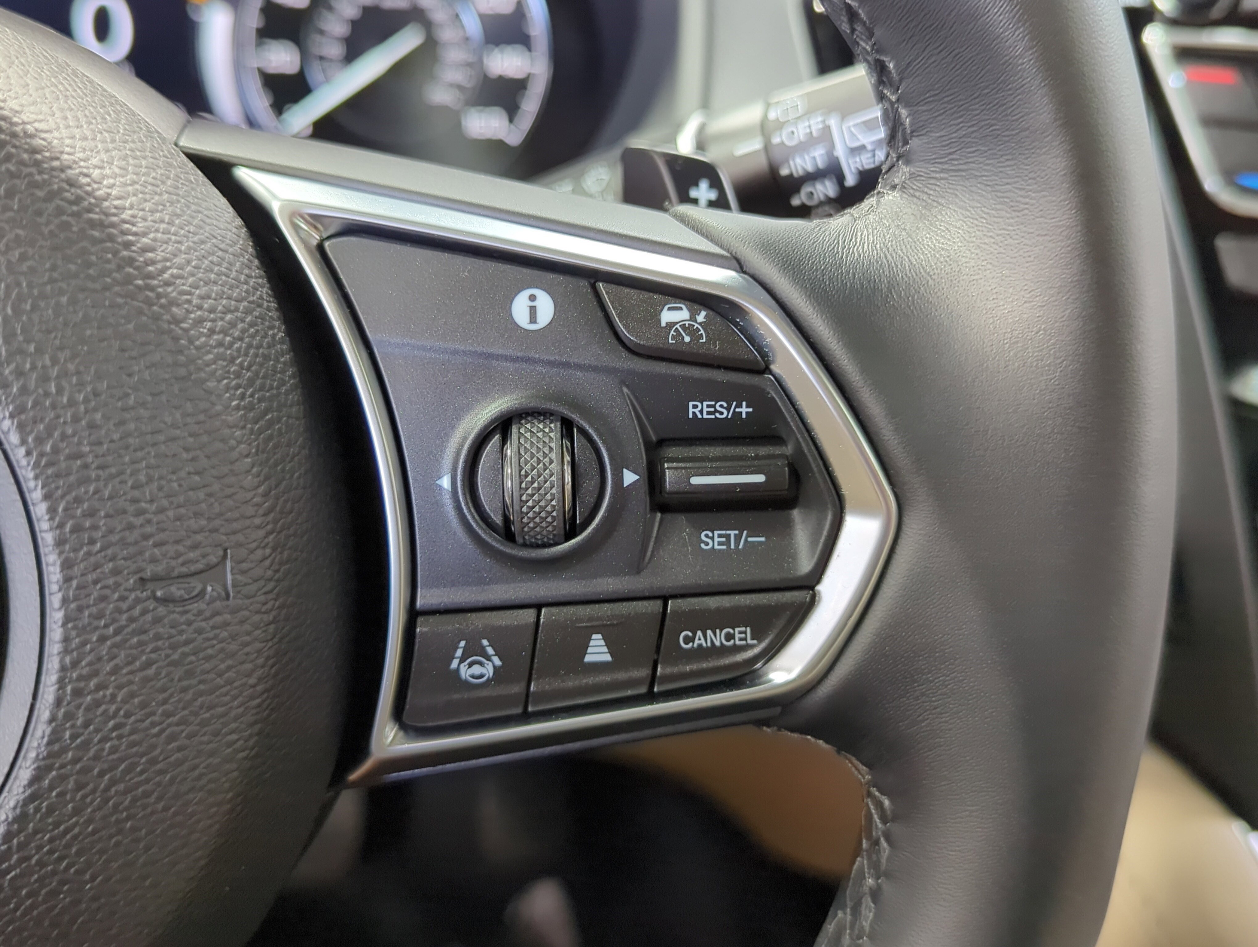 2024 Acura RDX photo 25