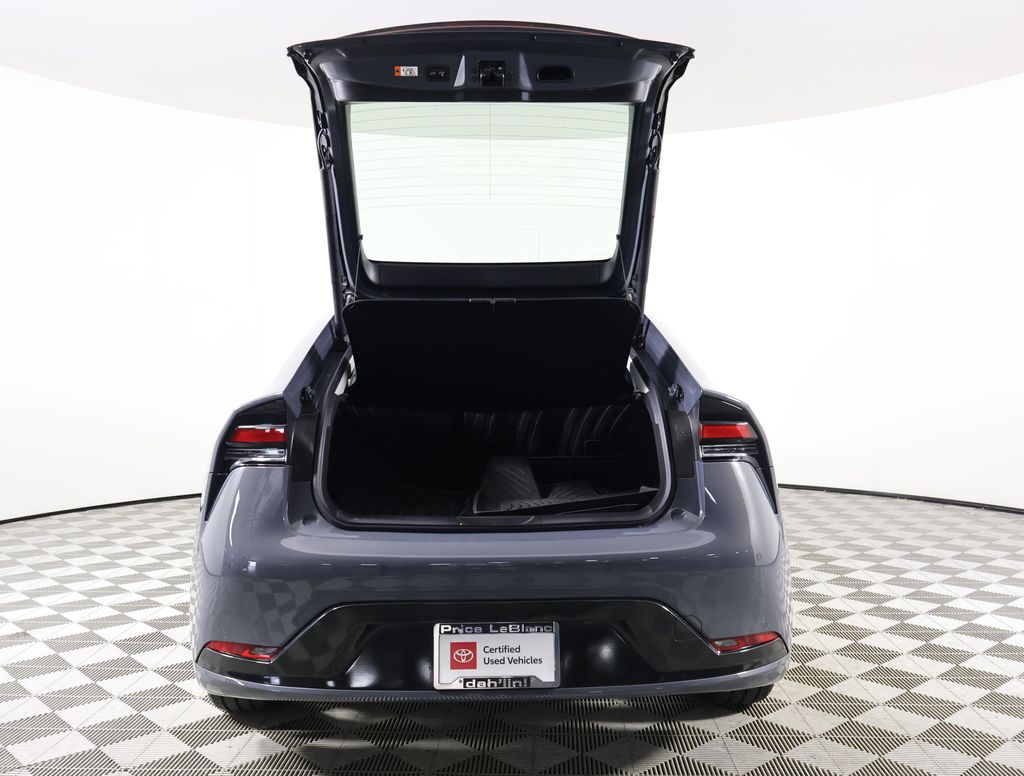 2024 Toyota Prius Limited photo 18