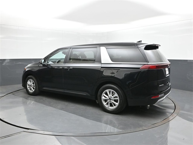 2024 Kia Carnival LX photo 5