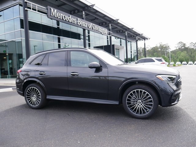 2025 Mercedes Benz GLC 300 photo 3