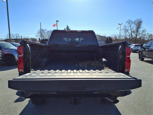 2025 Chevrolet Silverado 2500HD LT photo 4