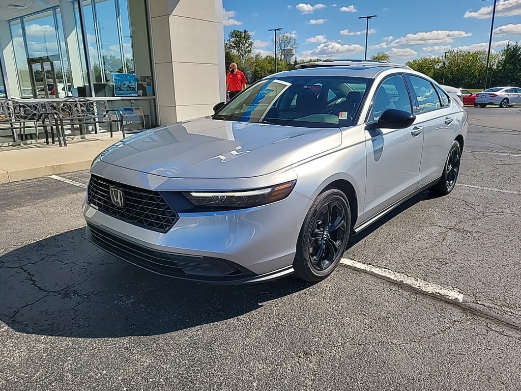 2025 Honda Accord SE photo 2