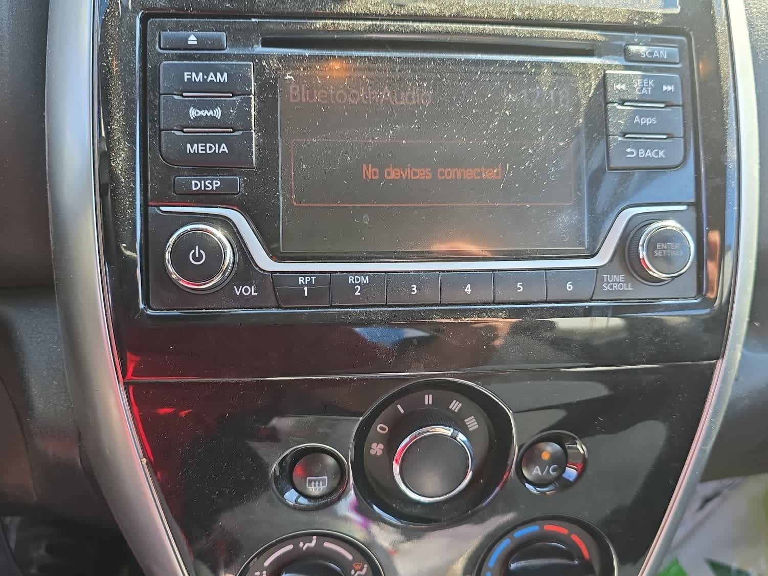 2016 Nissan Versa Note SV photo 7