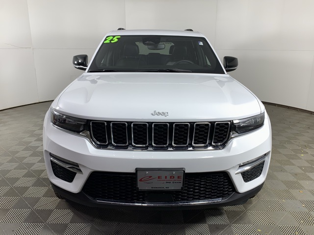 2025 Jeep Grand Cherokee Limited photo 3